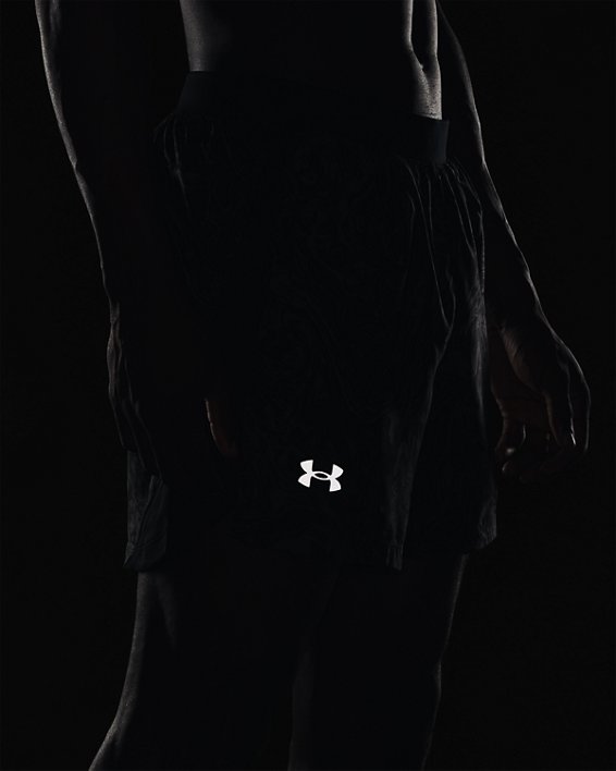 男士UA Launch SW 5英寸印花短褲, Black, pdpMainDesktop image number 3